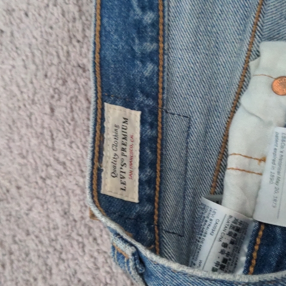 Levi's 501 distressed jeans 28x28 - Picture 4 of 9
